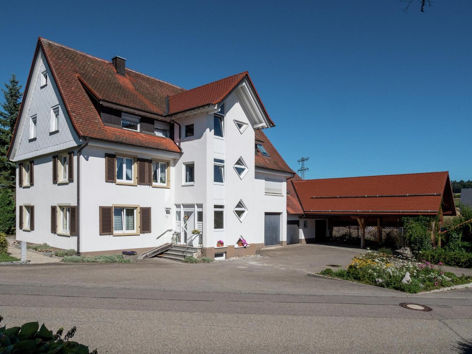 Cozy Apartment In Schwenningen With Garden فيلينغن سشفايننغ المظهر الخارجي الصورة